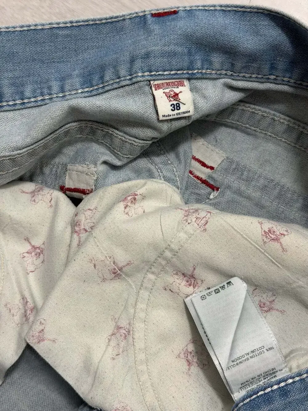 True Religion Ricky Straight Flap Pocket Blue Light Wash Size 38